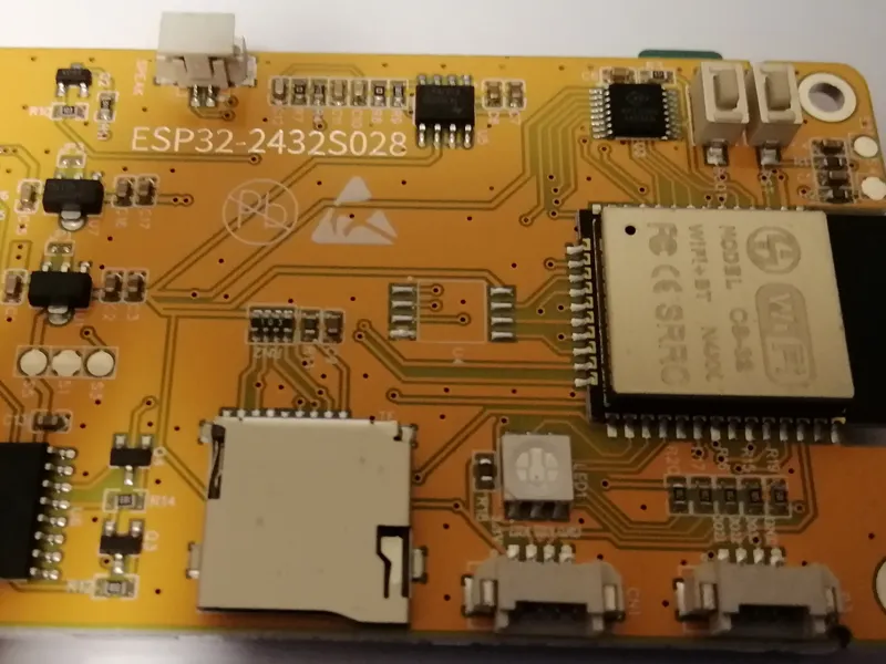 Как получить информацию о плате ESP32 и сканировать Wi-Fi сети в Arduino IDE