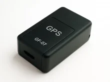 Надёжный компактный GPS‑трекер для авто и вещей — отслеживание в реальном времени