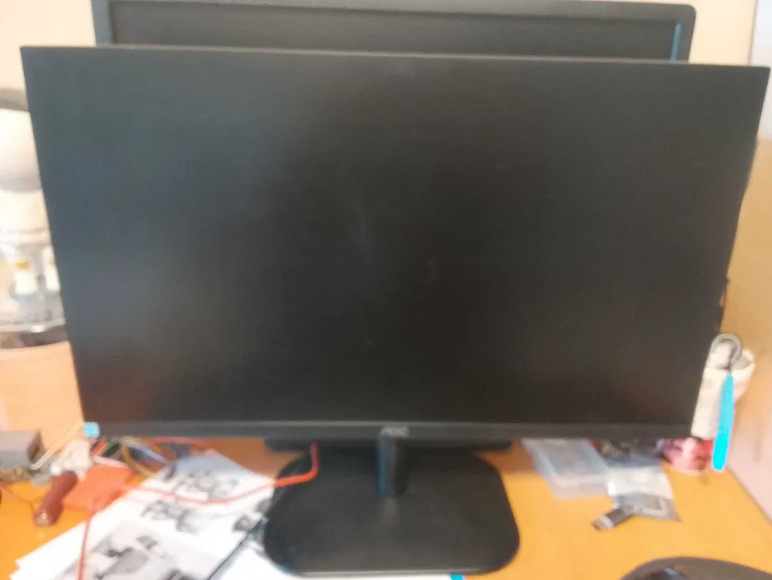 Монітор 23.8" AOC 24B2XH Full HD IPS у відмінному стані